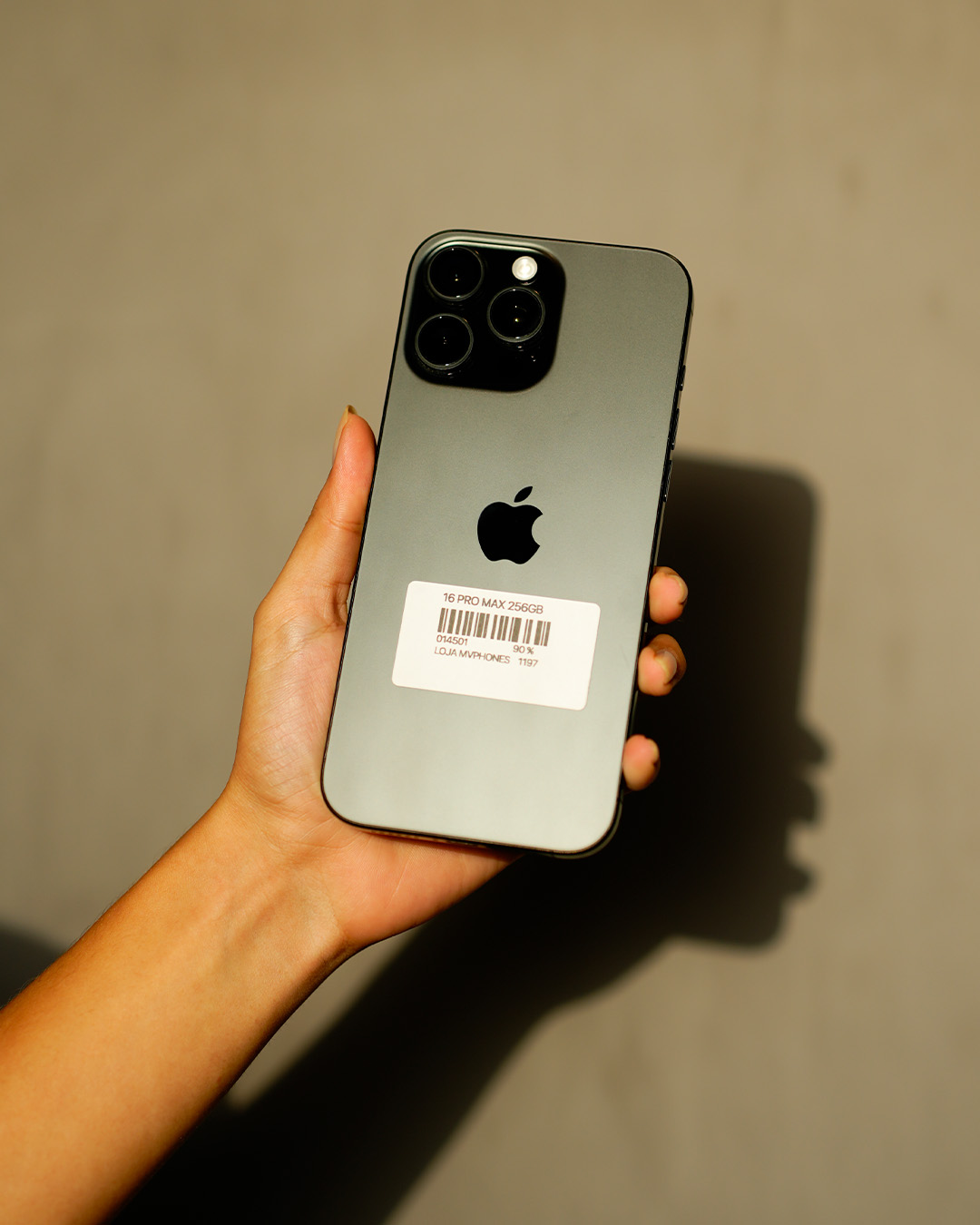 16 Pro Max 256GB